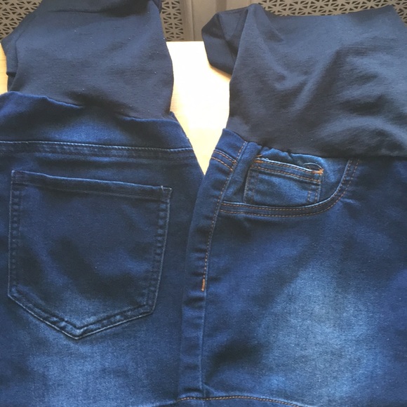 Denim maternity shorts - Picture 3 of 3